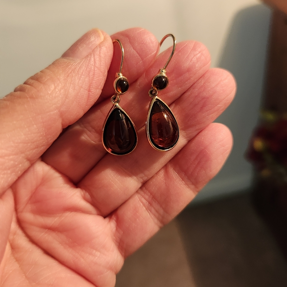 VINTAGE MONET AMBER COLOR DROP EARRINGS